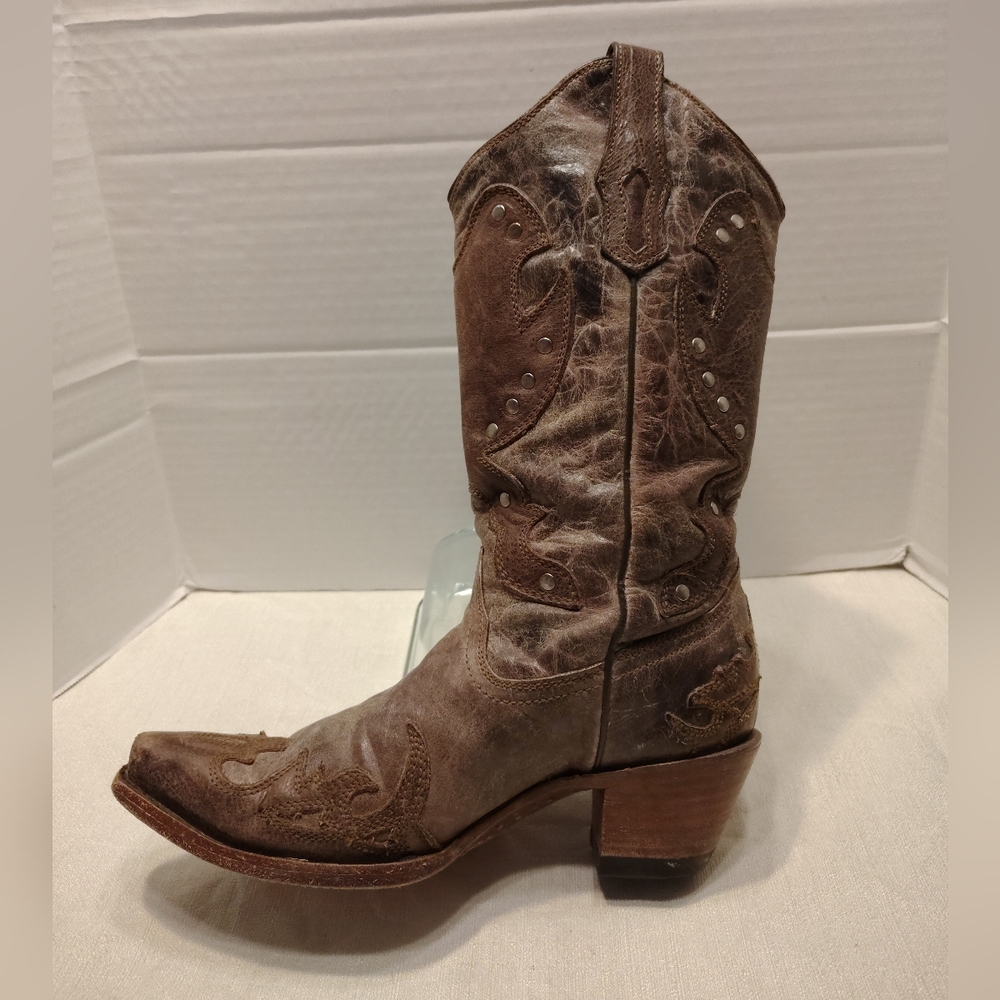 Brown Embroidered Leather Western Heeled Boots - Picture 14 of 15